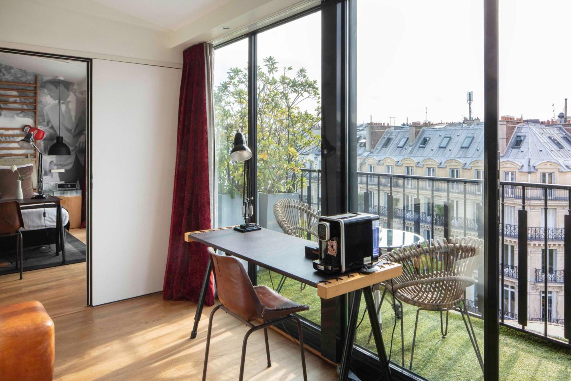 Privilege Family Room Balcony 2 Bedrooms