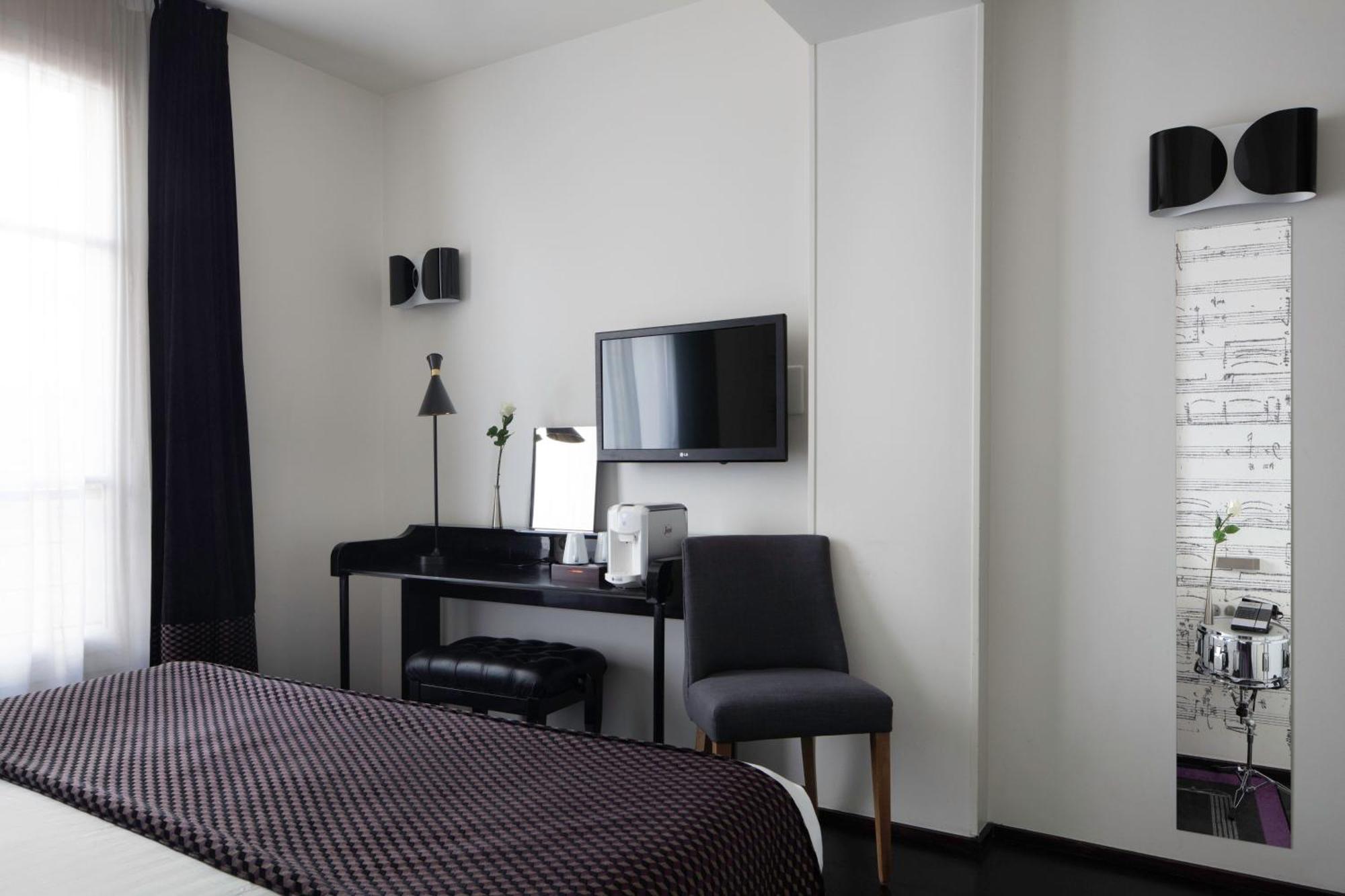 Family Room 2 Bedrooms
