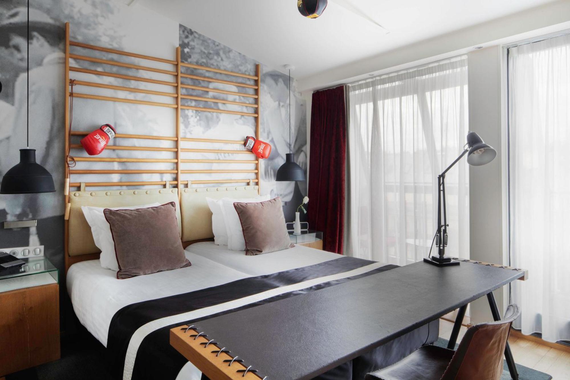 Privilege Family Room Balcony 2 Bedrooms