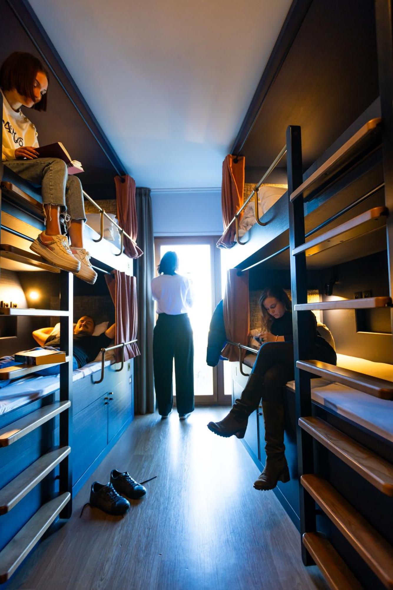 Bed 8-Bed Mixed Dormitory Room