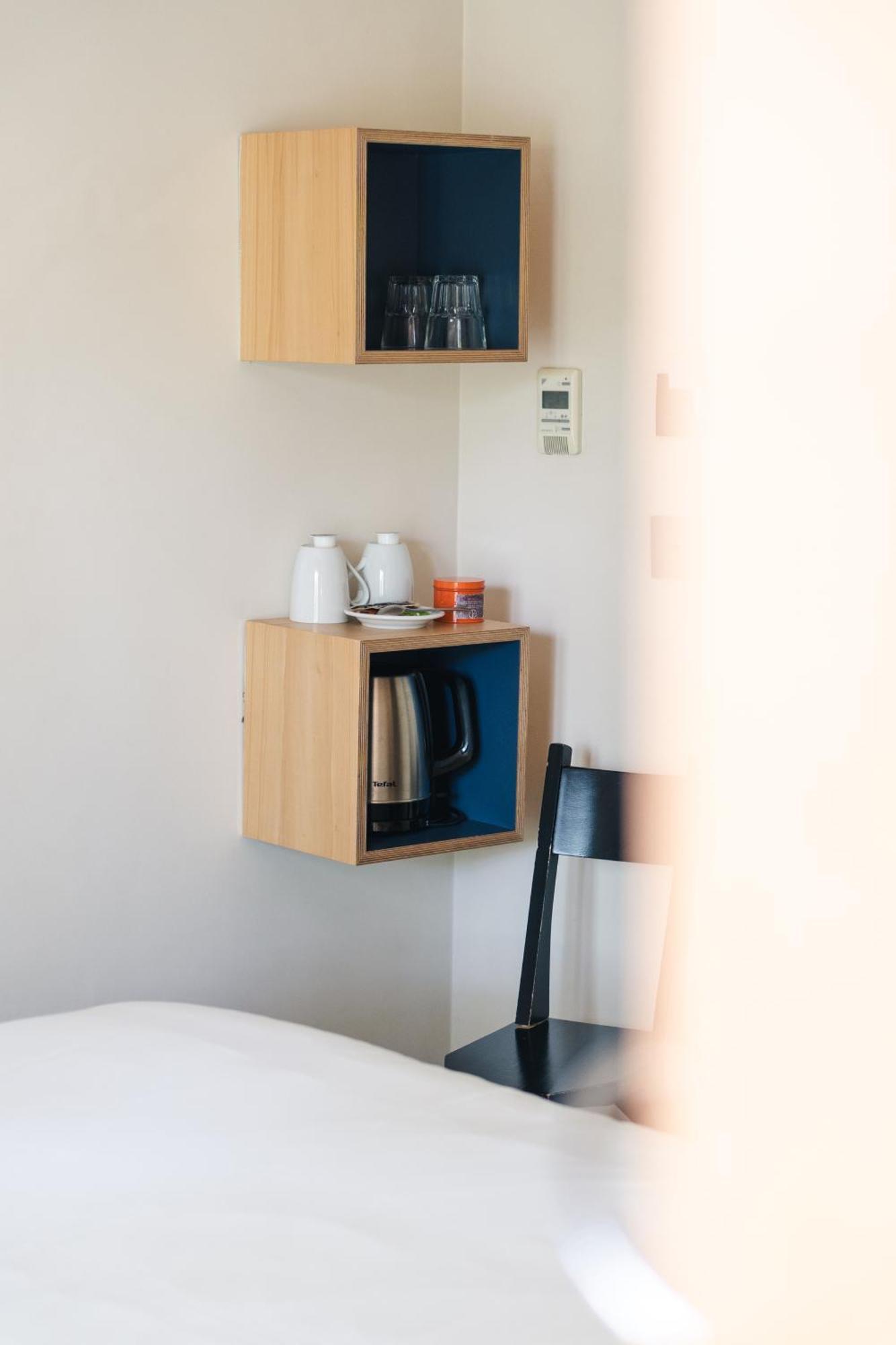 Cozy Double Room - with view on the Canal St Martin,1676742074:JPEG