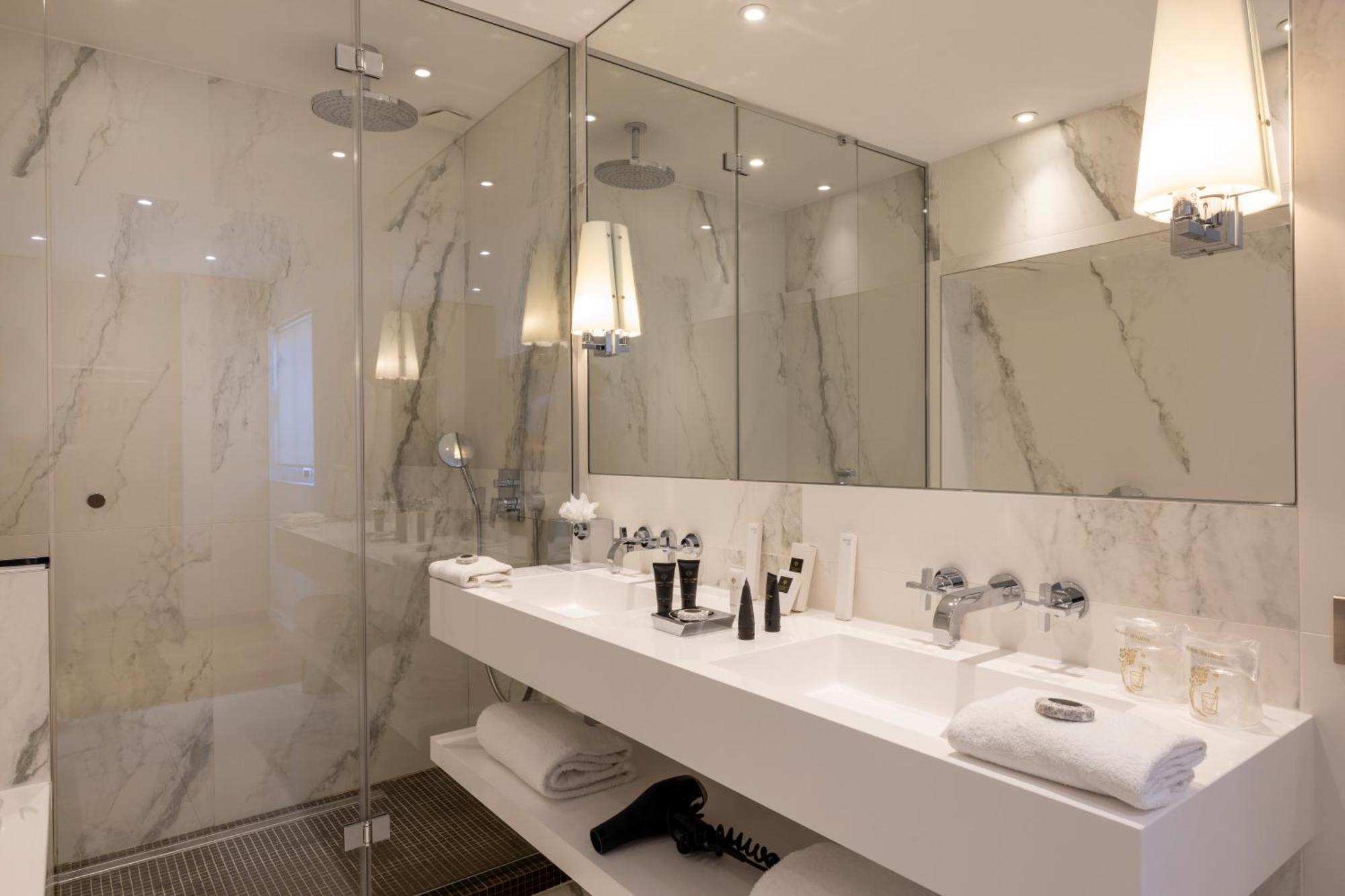 Executive Queen Room