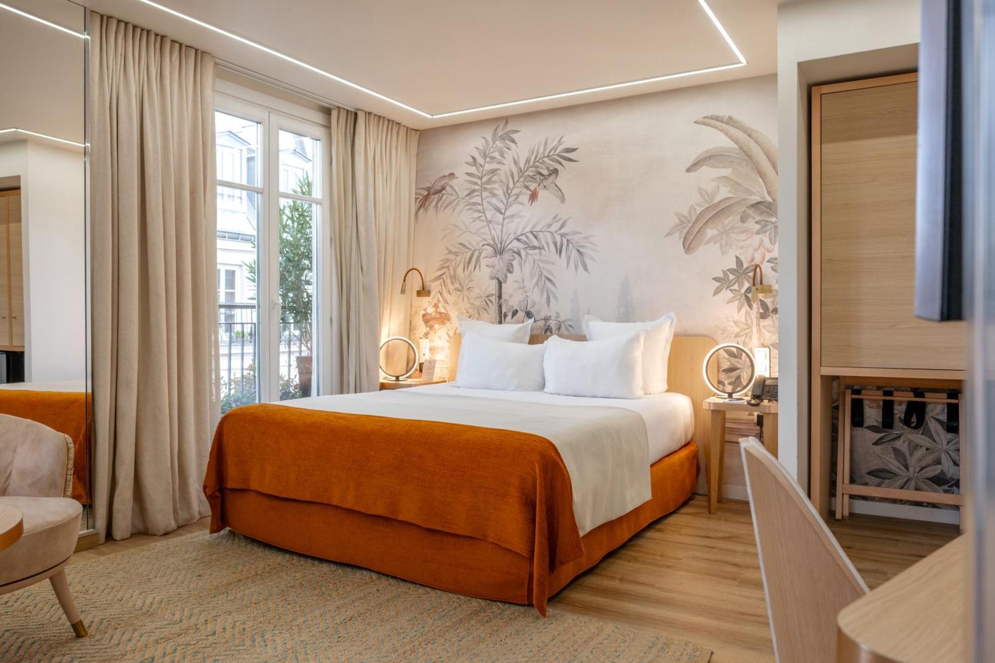 Signature Terrace Room