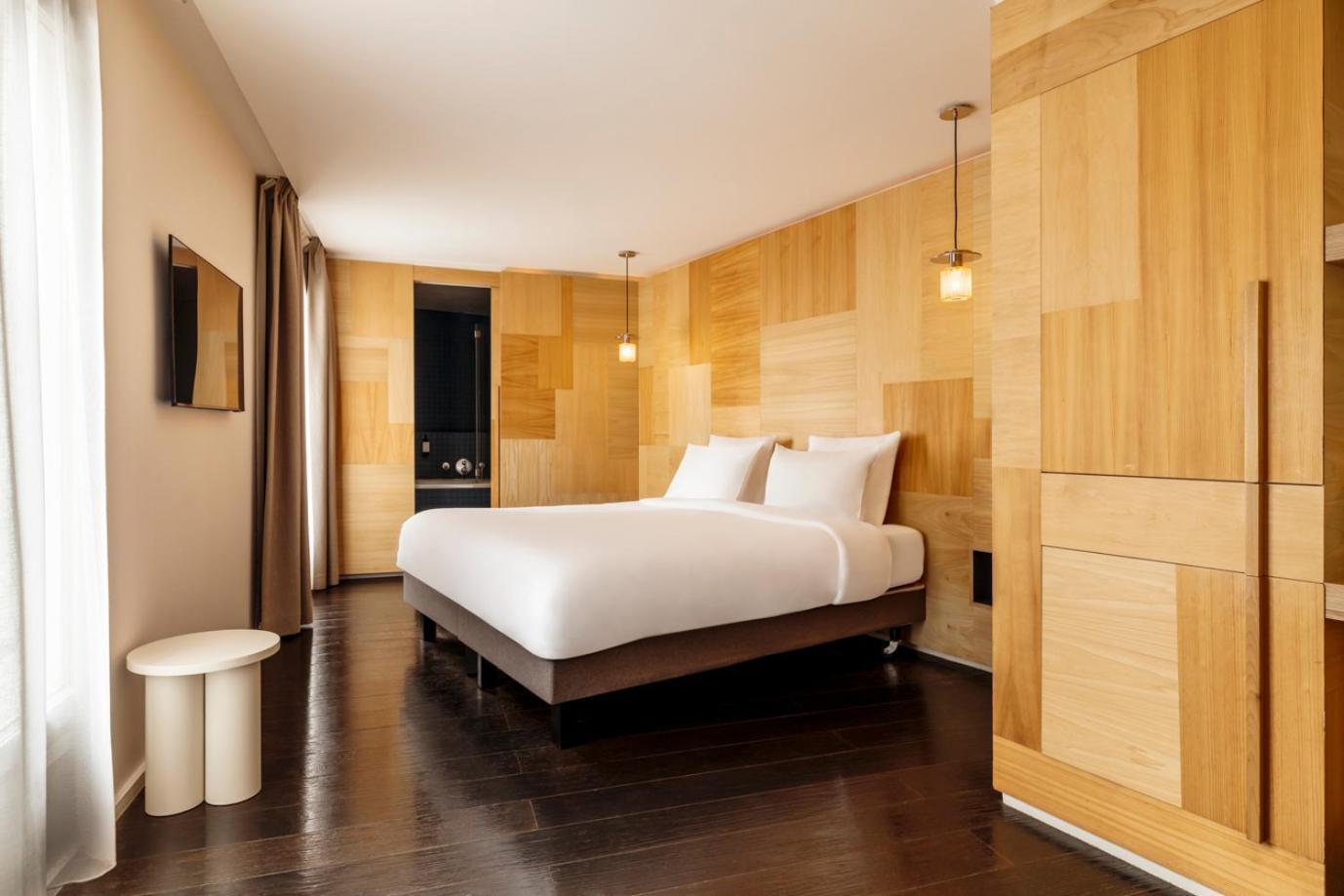 Suite Junior view on the Canal St Martin