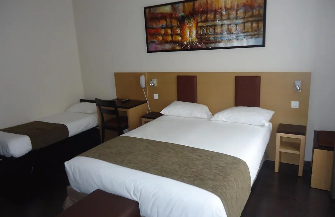 Source Hotel-1