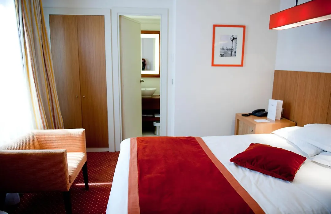 Westside Arc De Triomphe Hotel-1
