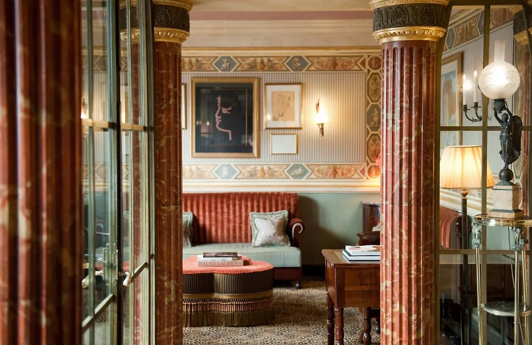 L'Hotel-1