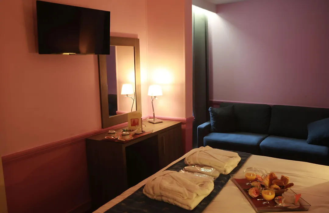 Hotel Poussin-1
