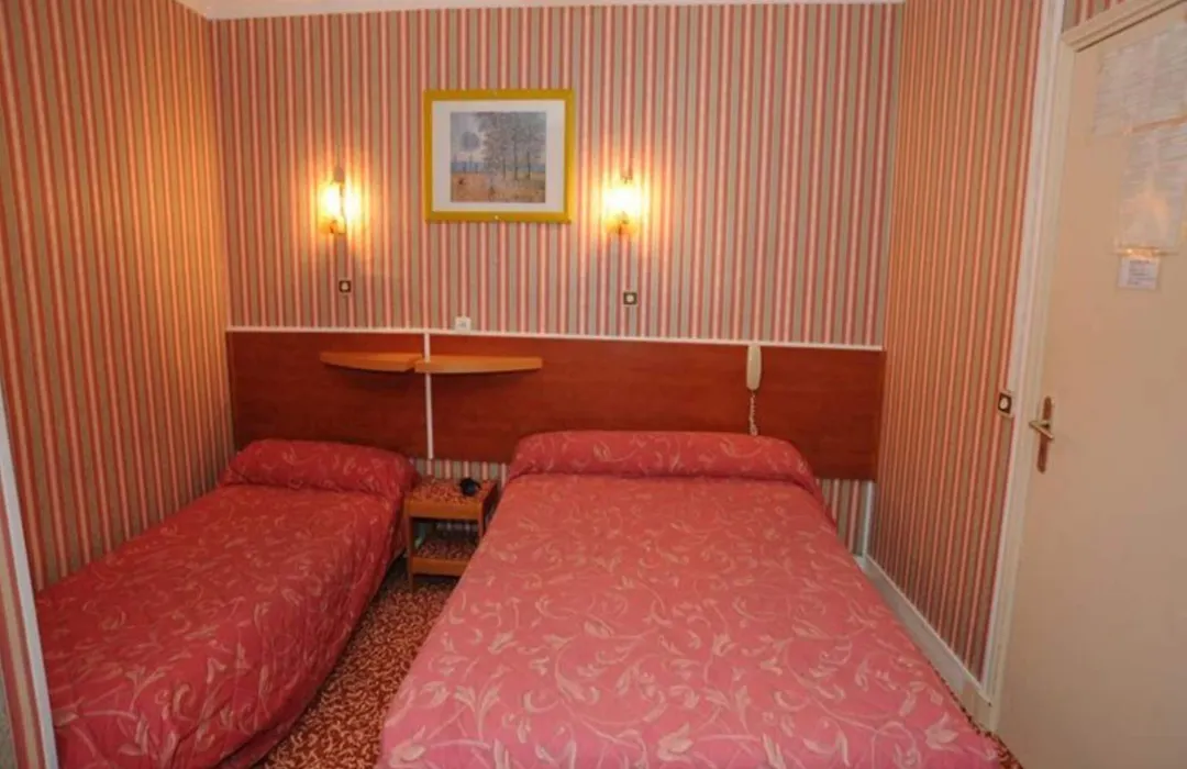 Sully Hotel-1