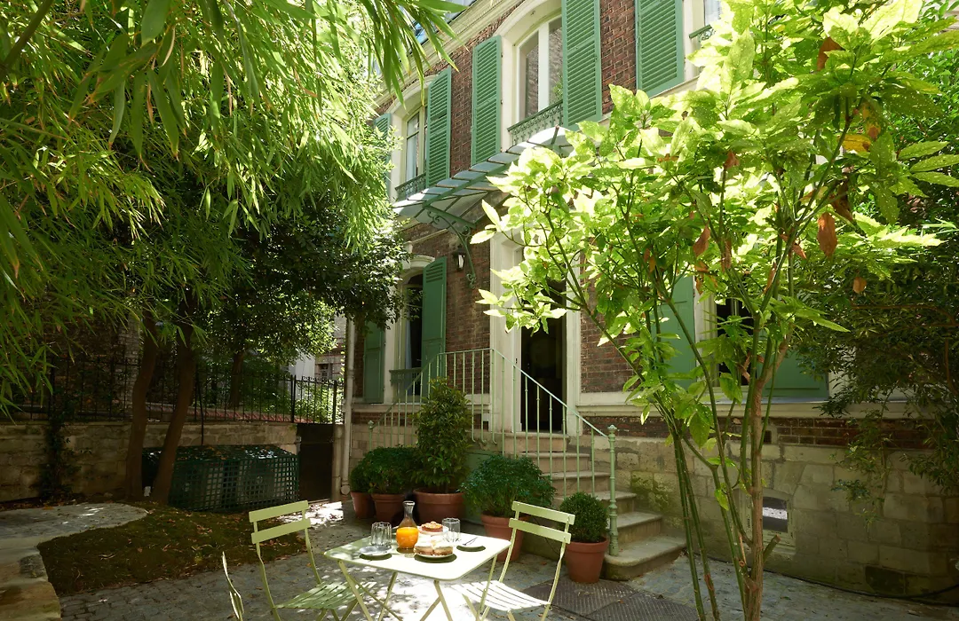Maison Lepic Montmartre-1