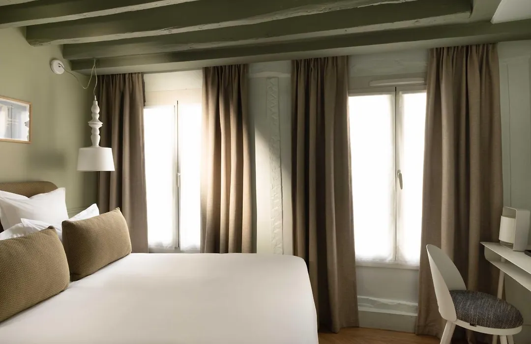 Hotel Marais Home-1