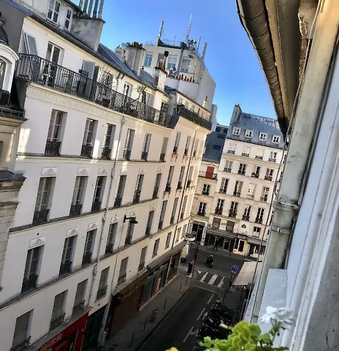 Le 48 Paris-1