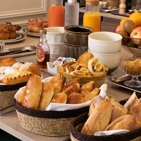 Le Petit Beaumarchais Hotel & Spa-2