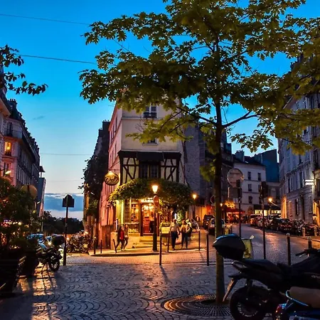 Plug Inn Montmartre By Hiphophostels-2