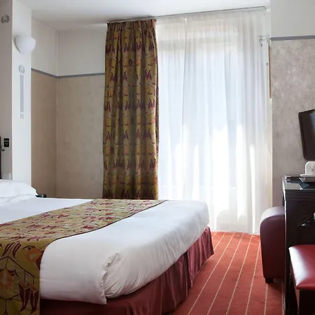 Hotel Eiffel Seine-3
