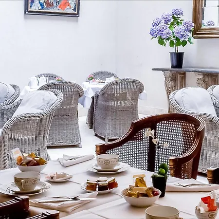 Hotel Chateaubriand-3