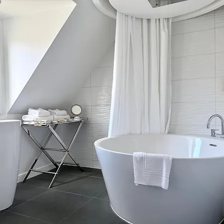 New Hotel République-2